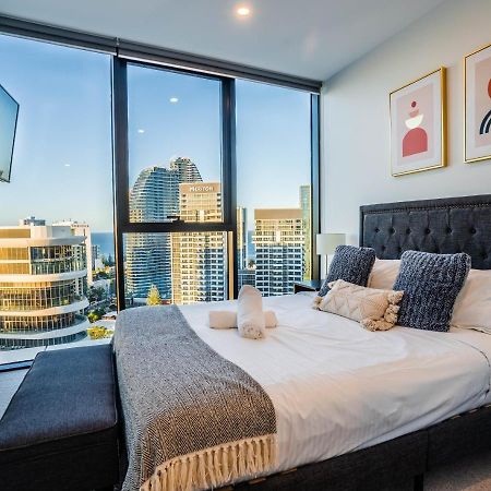 2 Bedroom Luxurious Family Apartment Next To Pacific Fair - Broadbeach Gold Coast Gc22 Eksteriør bilde
