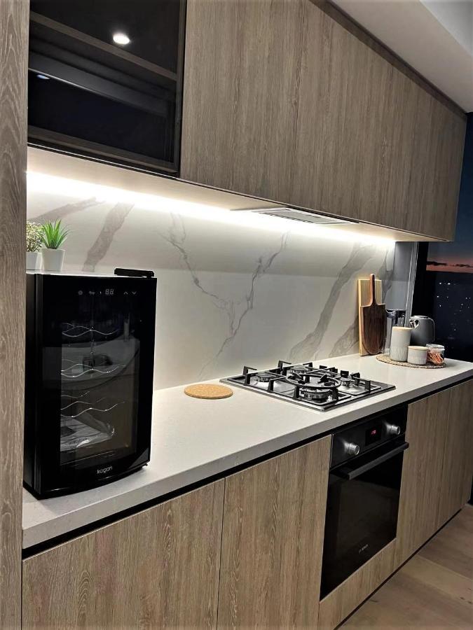 2 Bedroom Luxurious Family Apartment Next To Pacific Fair - Broadbeach Gold Coast Gc22 Eksteriør bilde