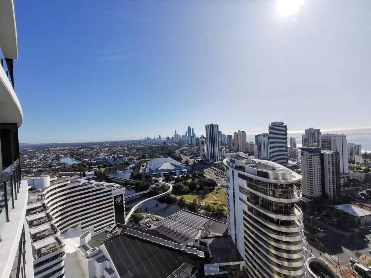 2 Bedroom Luxurious Family Apartment Next To Pacific Fair - Broadbeach Gold Coast Gc22 Eksteriør bilde