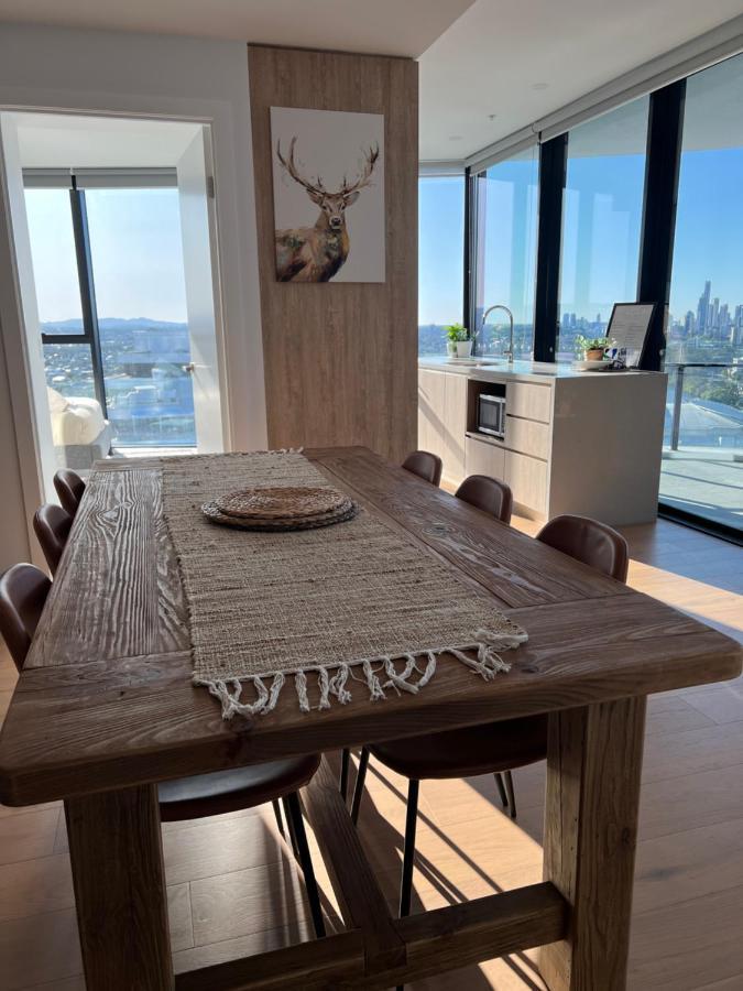 2 Bedroom Luxurious Family Apartment Next To Pacific Fair - Broadbeach Gold Coast Gc22 Eksteriør bilde
