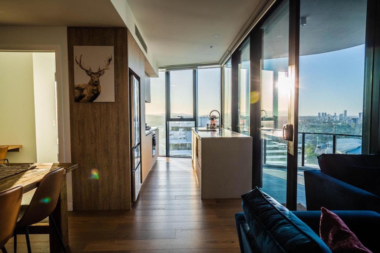 2 Bedroom Luxurious Family Apartment Next To Pacific Fair - Broadbeach Gold Coast Gc22 Eksteriør bilde