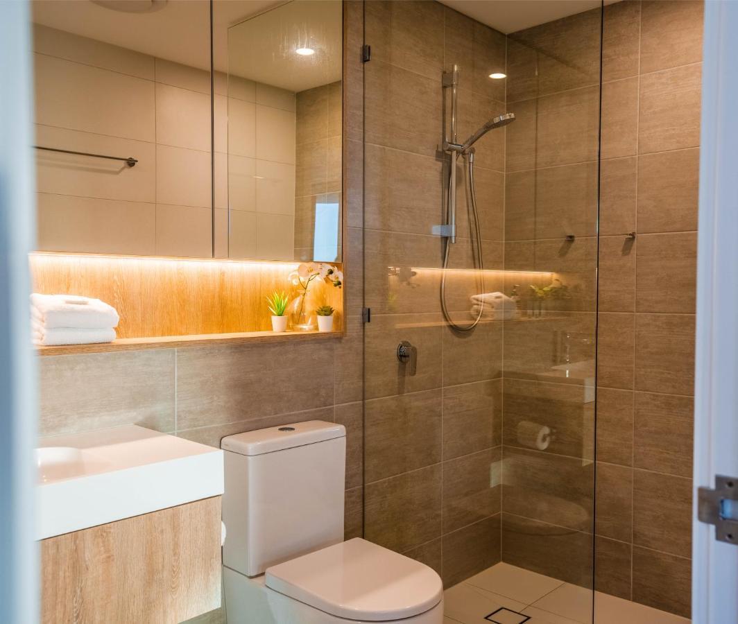 2 Bedroom Luxurious Family Apartment Next To Pacific Fair - Broadbeach Gold Coast Gc22 Eksteriør bilde