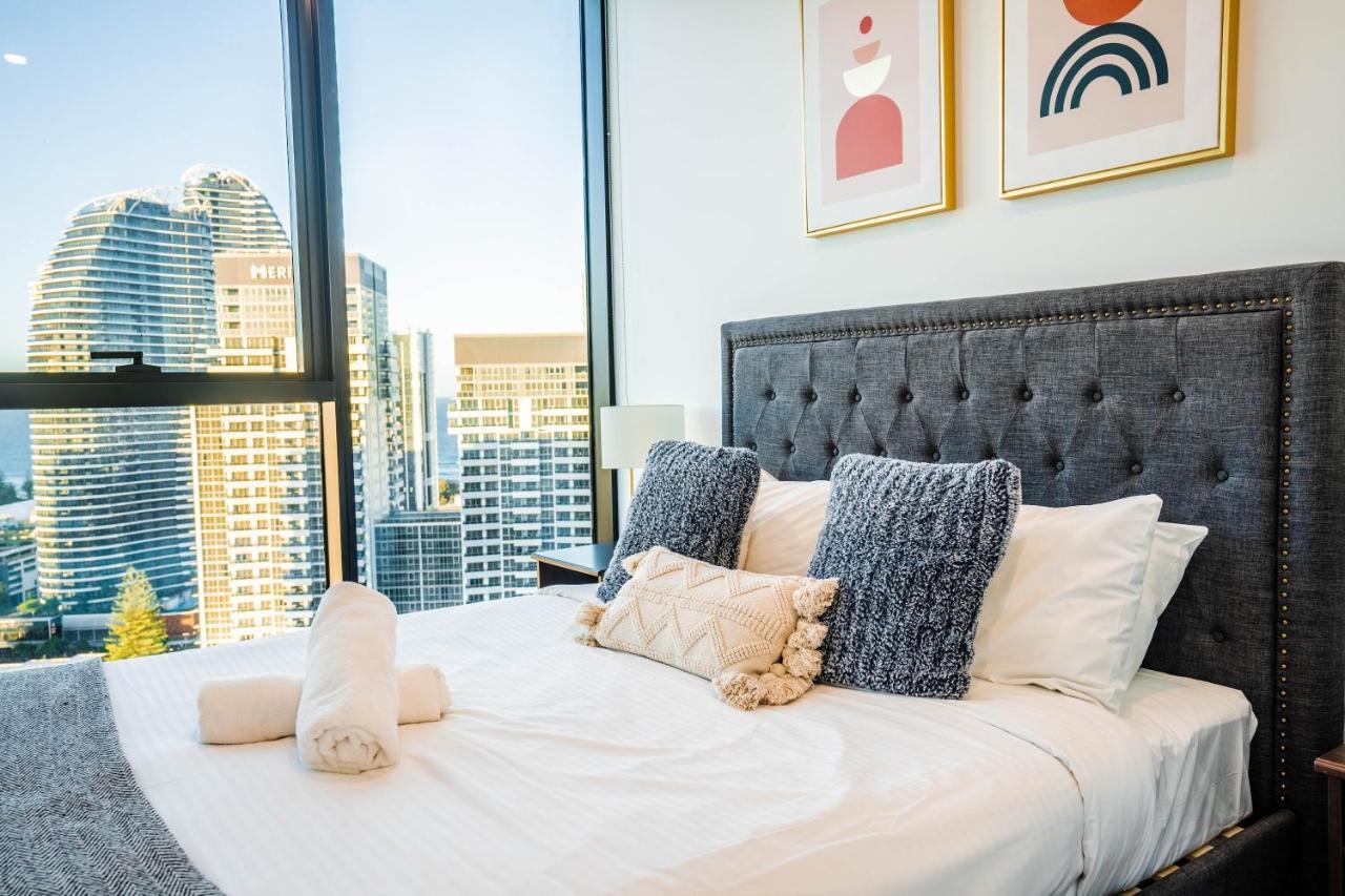 2 Bedroom Luxurious Family Apartment Next To Pacific Fair - Broadbeach Gold Coast Gc22 Eksteriør bilde